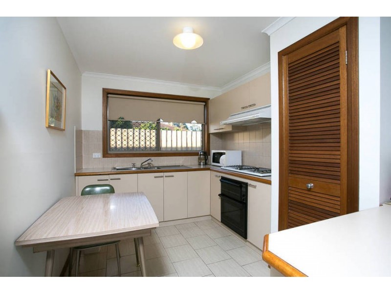 2/22 Arawata Parade, Melton VIC 3337