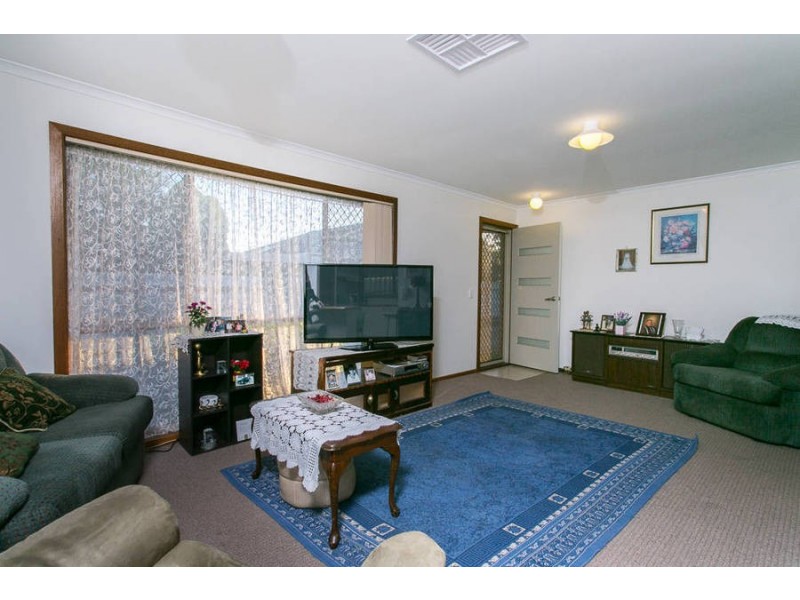 2/22 Arawata Parade, Melton VIC 3337