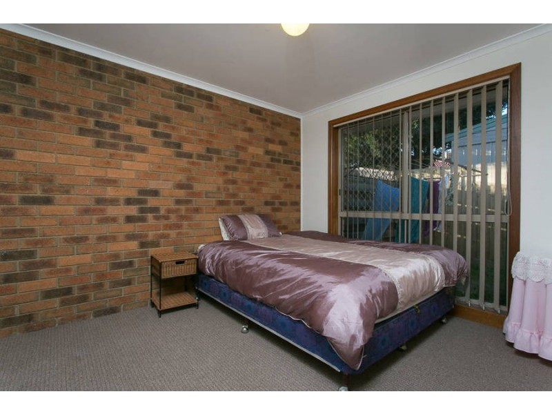 2/22 Arawata Parade, Melton VIC 3337