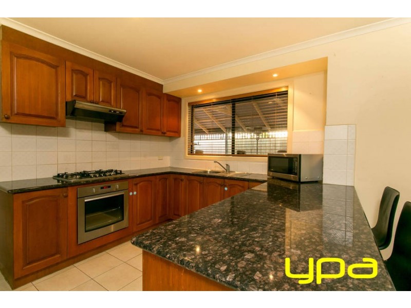 12 Pascoe Court, Melton West VIC 3337