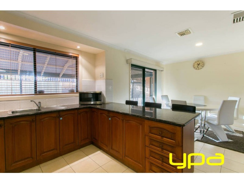 12 Pascoe Court, Melton West VIC 3337