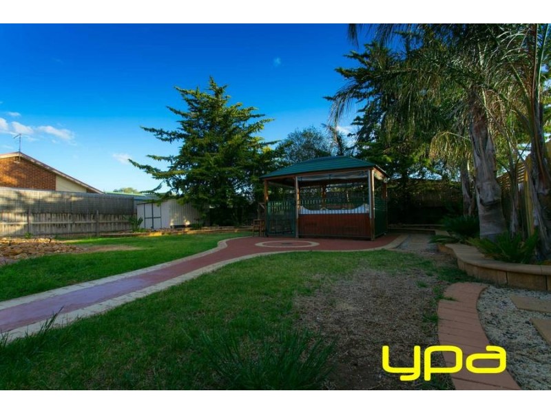 12 Pascoe Court, Melton West VIC 3337