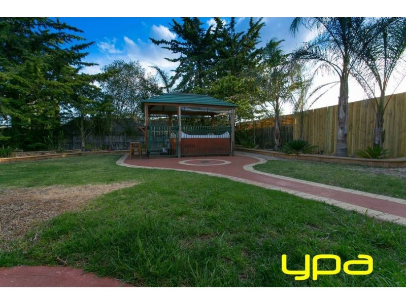 12 Pascoe Court, Melton West VIC 3337