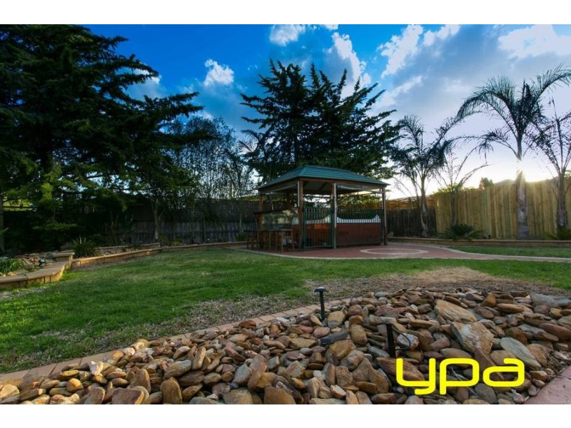 12 Pascoe Court, Melton West VIC 3337