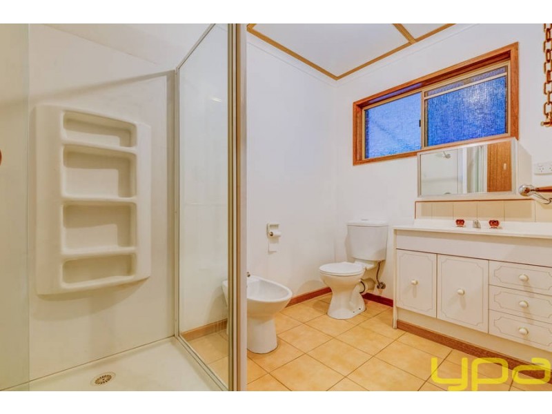 7 Roderick Drive, Kurunjang VIC 3337