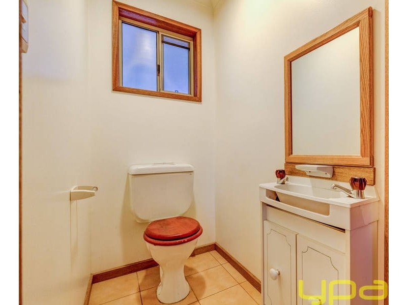 7 Roderick Drive, Kurunjang VIC 3337