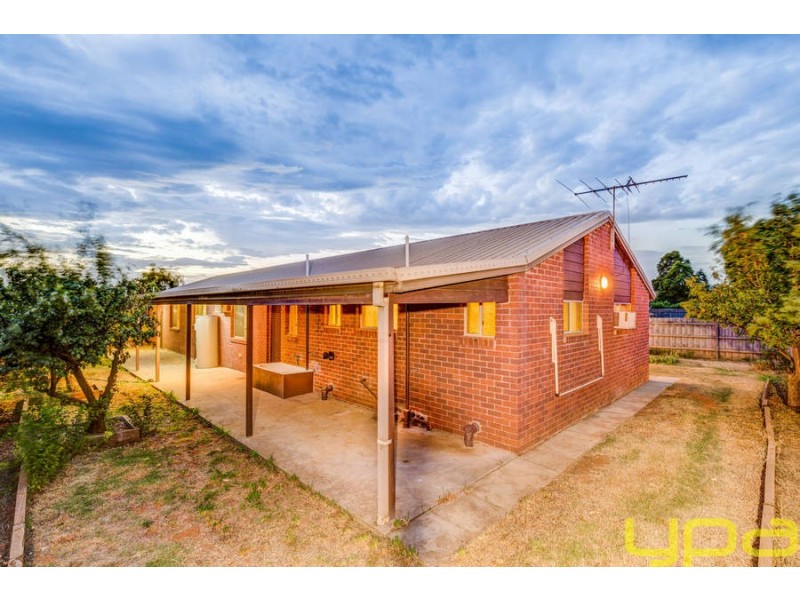 7 Roderick Drive, Kurunjang VIC 3337