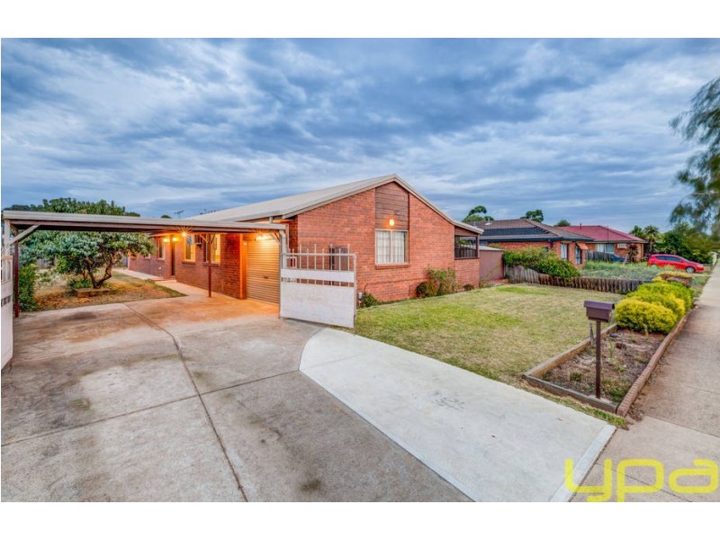 7 Roderick Drive, Kurunjang VIC 3337