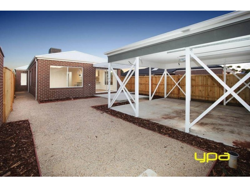 8 Gisborne Terrace, Eynesbury VIC 3338