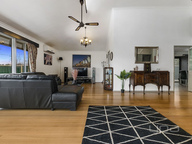 84 Richard Road, Melton South VIC 3338