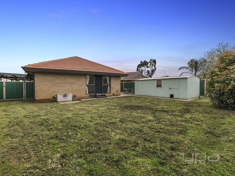 84 Richard Road, Melton South VIC 3338