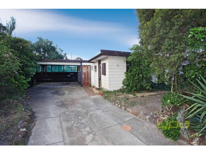6 Hornbuckle Crescent, Melton VIC 3337