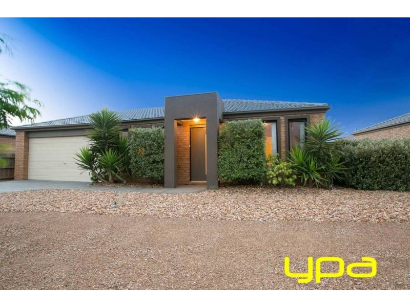 3 Glencroft Terrace, Melton West VIC 3337