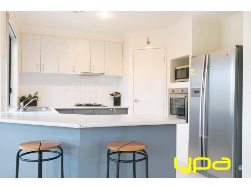 3 Glencroft Terrace, Melton West VIC 3337