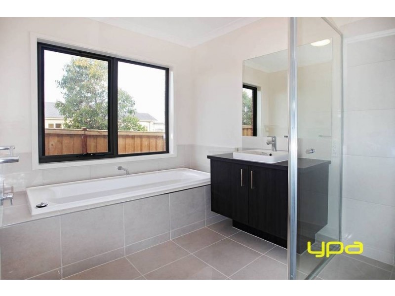 12 Goulburn Way, Eynesbury VIC 3338