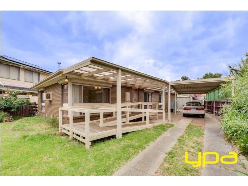 4 Glamis Place, Melton West VIC 3337