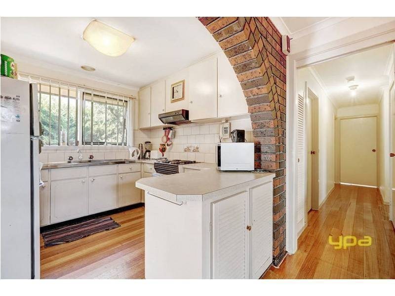 22 Bourke Road, Melton South VIC 3338