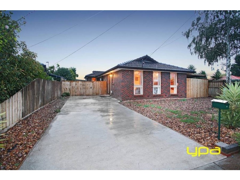 22 Bourke Road, Melton South VIC 3338