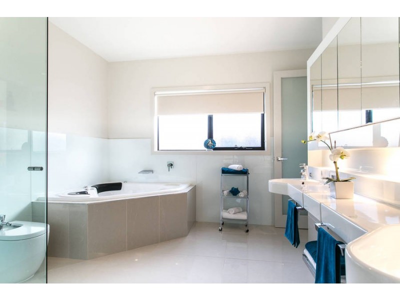 1 Highfield Way, Kurunjang VIC 3337