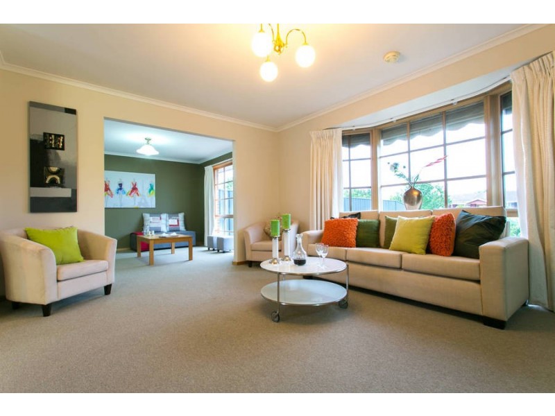 50 Springbank Way, Brookfield VIC 3338