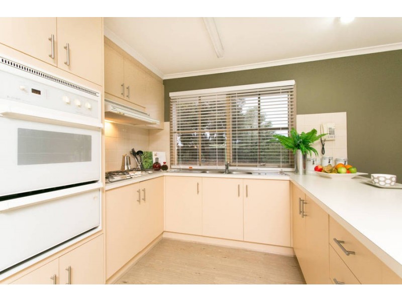 50 Springbank Way, Brookfield VIC 3338