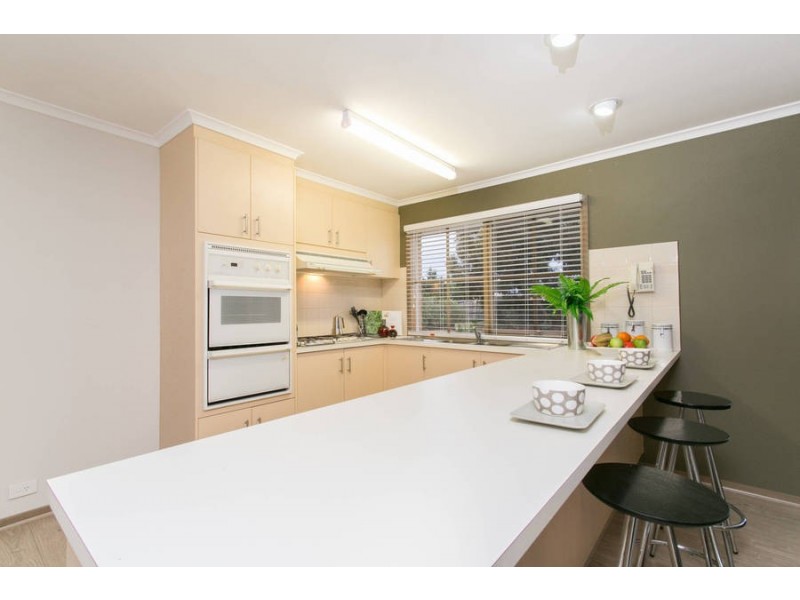 50 Springbank Way, Brookfield VIC 3338