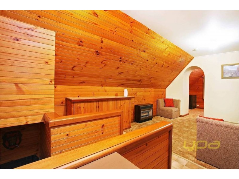 1 Valerie Court, Melton South VIC 3338