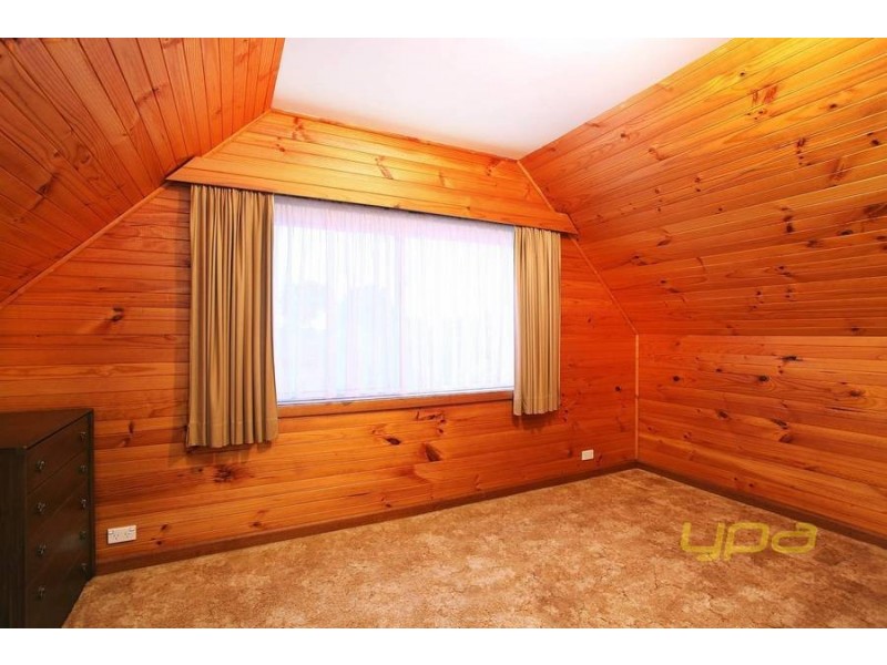 1 Valerie Court, Melton South VIC 3338