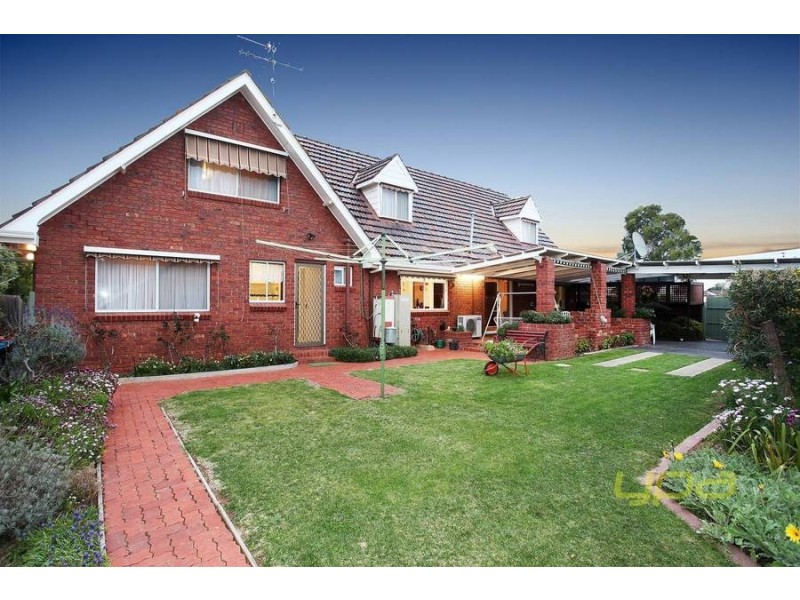 1 Valerie Court, Melton South VIC 3338