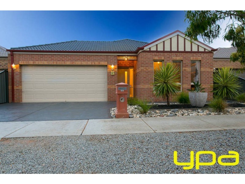 67 Lakewood Boulevard, Melton VIC 3337