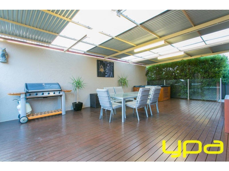 67 Lakewood Boulevard, Melton VIC 3337