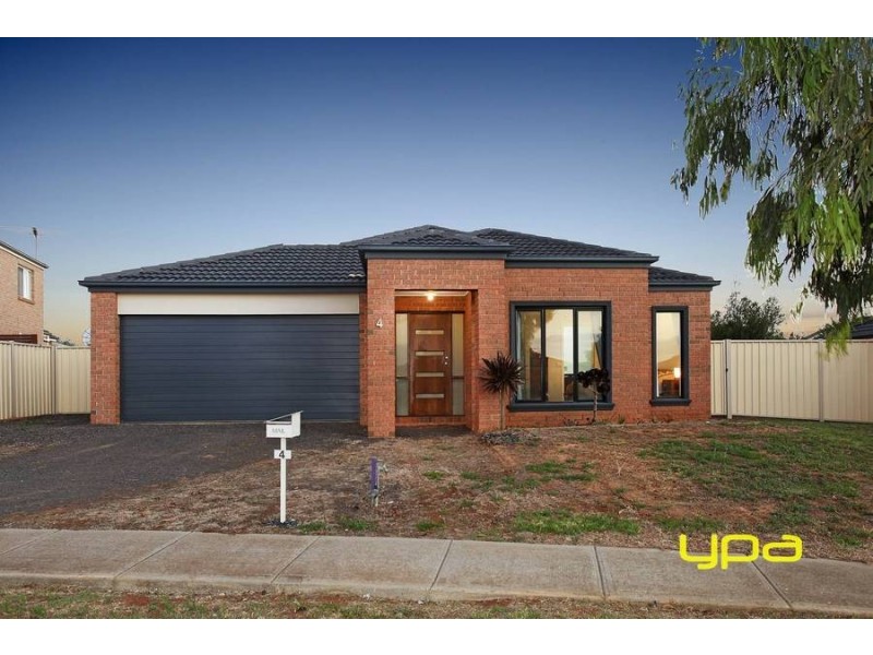 4 Golden Wattle Way, Melton West VIC 3337