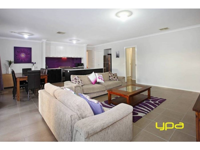 4 Golden Wattle Way, Melton West VIC 3337