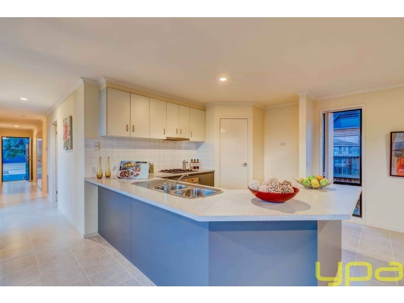 22 Fairhaven Boulevard, Melton West VIC 3337