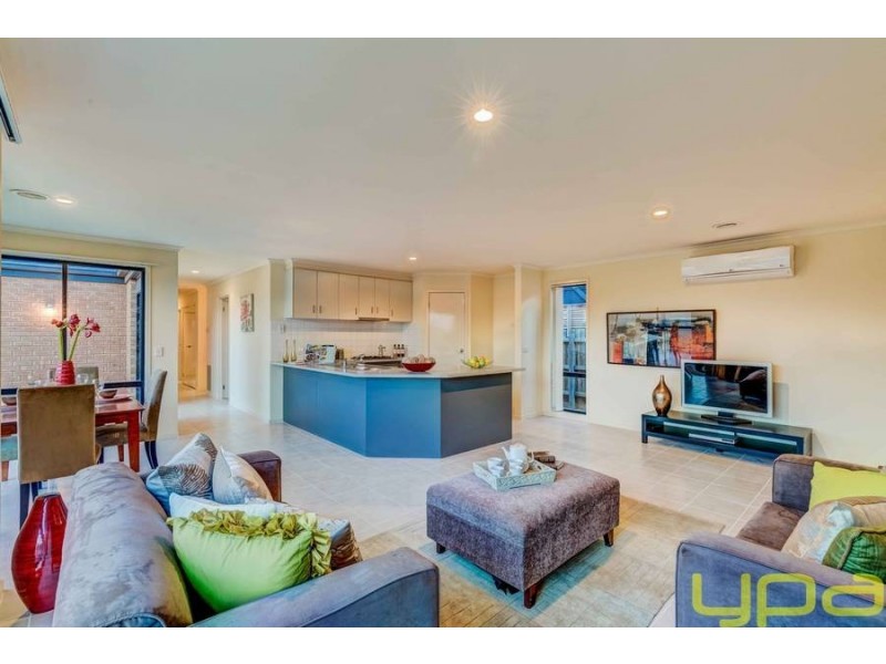 22 Fairhaven Boulevard, Melton West VIC 3337