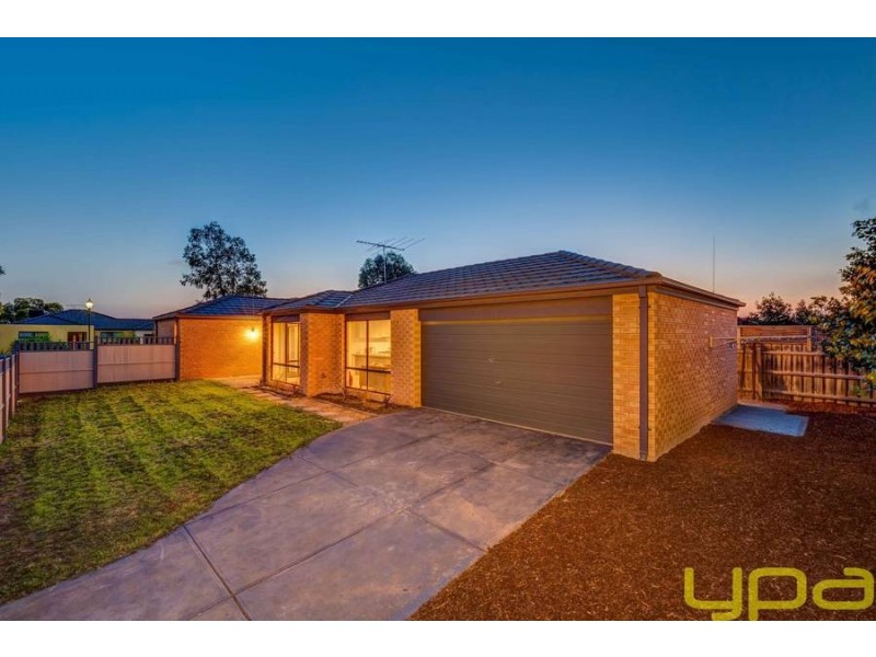 22 Fairhaven Boulevard, Melton West VIC 3337