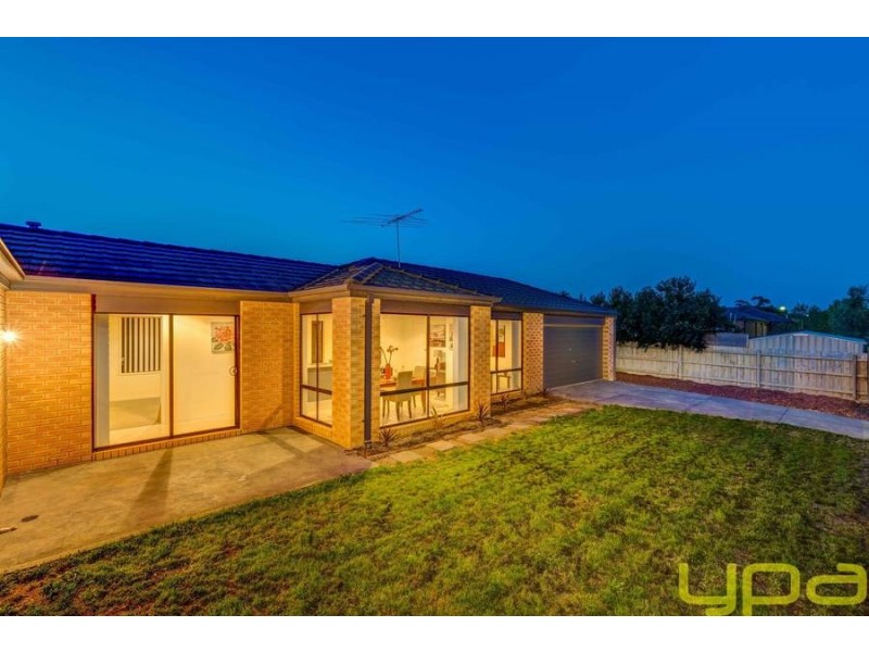 22 Fairhaven Boulevard, Melton West VIC 3337