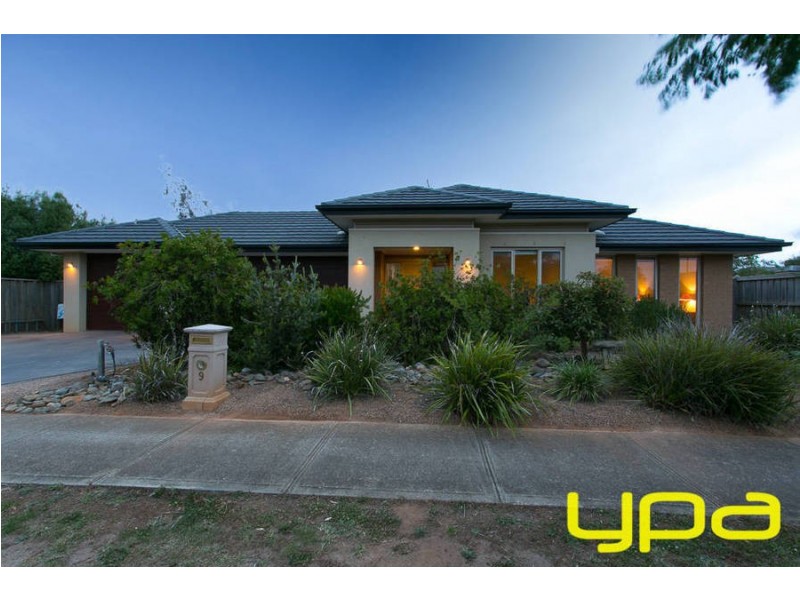 9 Indigo Square, Brookfield VIC 3338