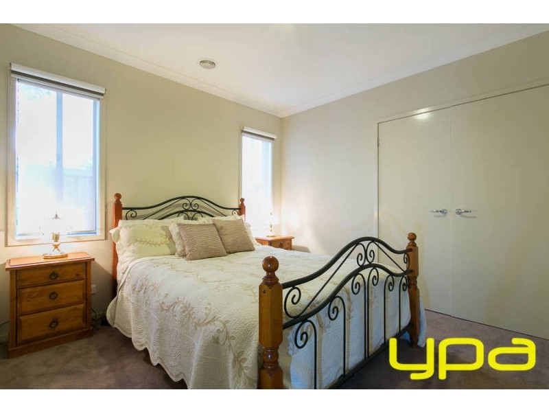 9 Indigo Square, Brookfield VIC 3338