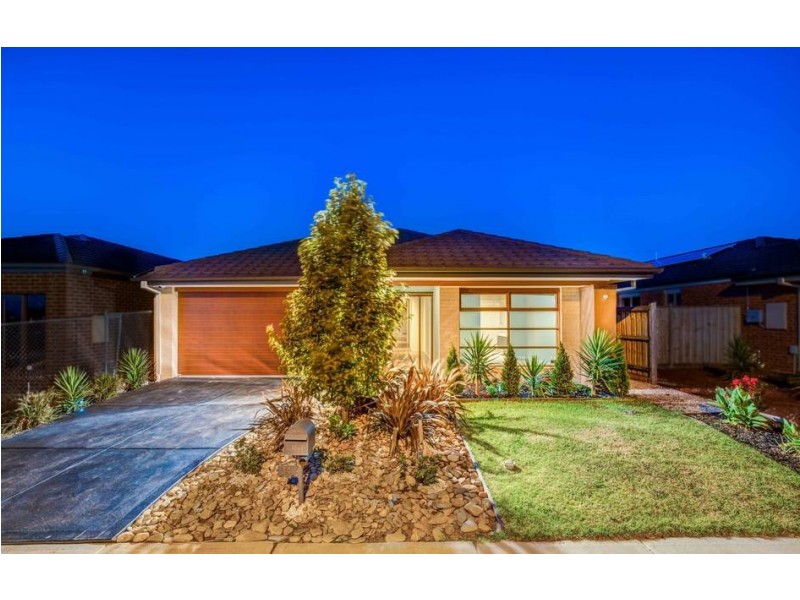 34 Triandra Drive, Brookfield VIC 3338