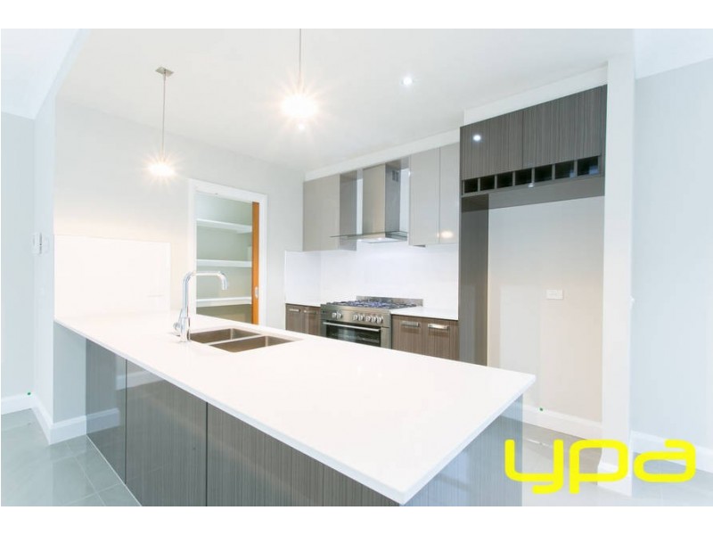 1 Caruana Crescent, Melton West VIC 3337