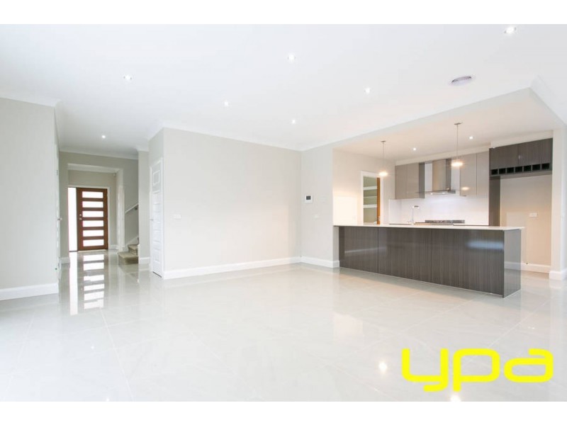 1 Caruana Crescent, Melton West VIC 3337