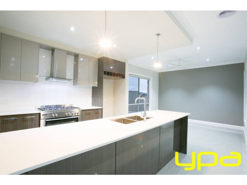 1 Caruana Crescent, Melton West VIC 3337