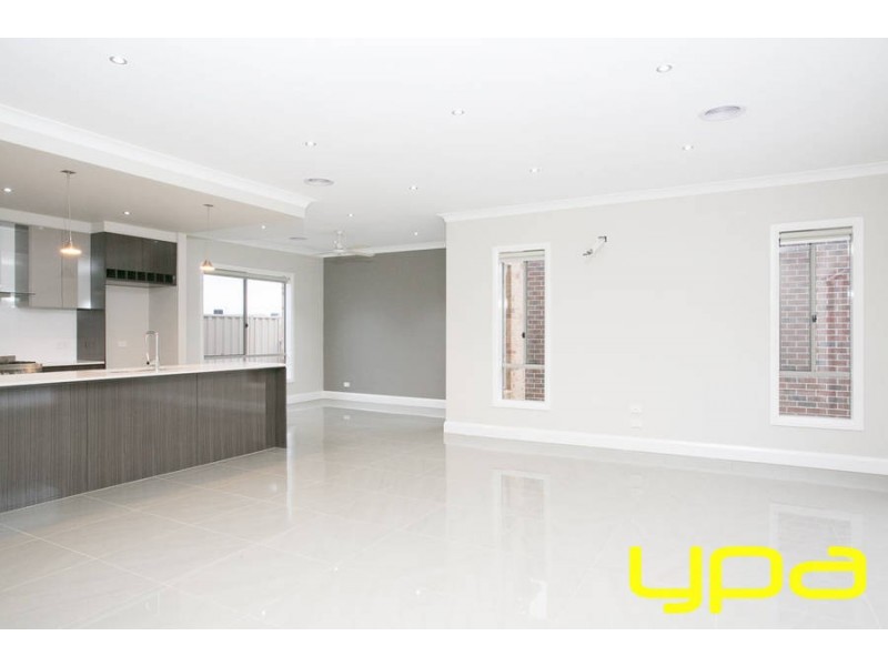 1 Caruana Crescent, Melton West VIC 3337