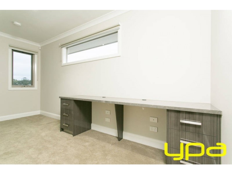 1 Caruana Crescent, Melton West VIC 3337