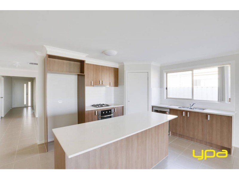 9 Raven Street, Brookfield VIC 3338