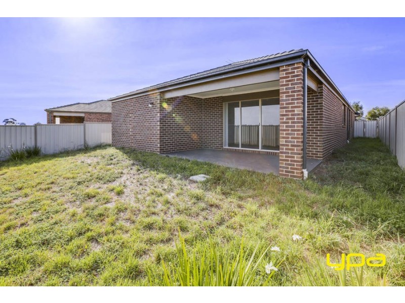 9 Raven Street, Brookfield VIC 3338
