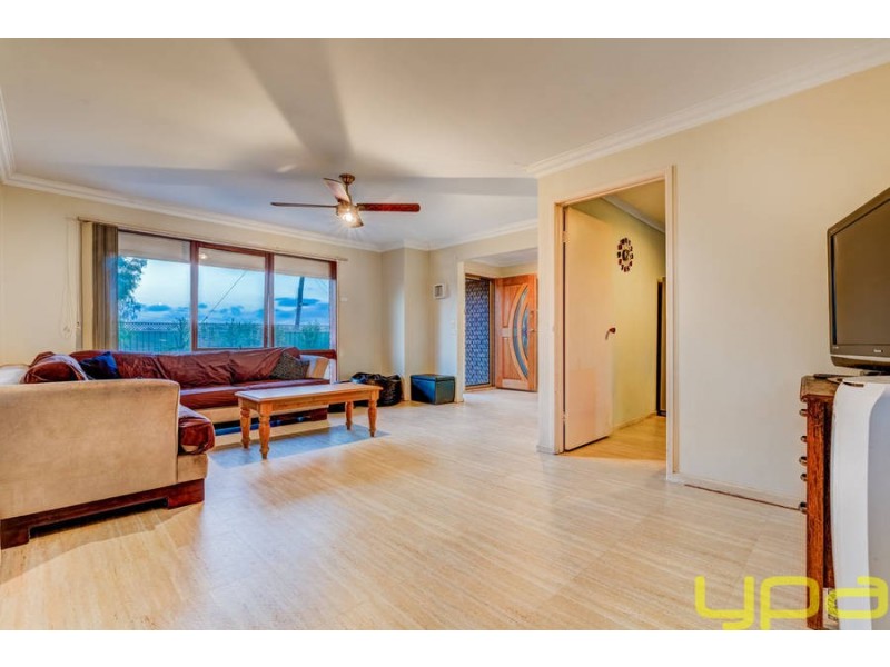 100 Rees Road, Melton South VIC 3338