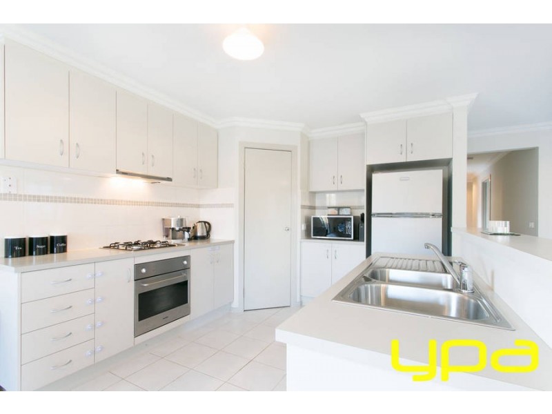 37 Westlake Drive, Melton West VIC 3337