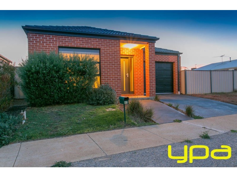 57 Kirkton Drive, Kurunjang VIC 3337